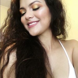 Meet your Posher, Yessy